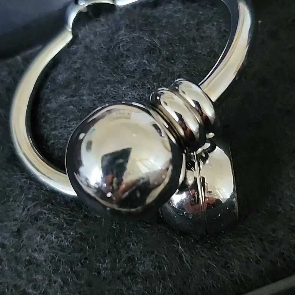Bangle - Picture 3 of 4